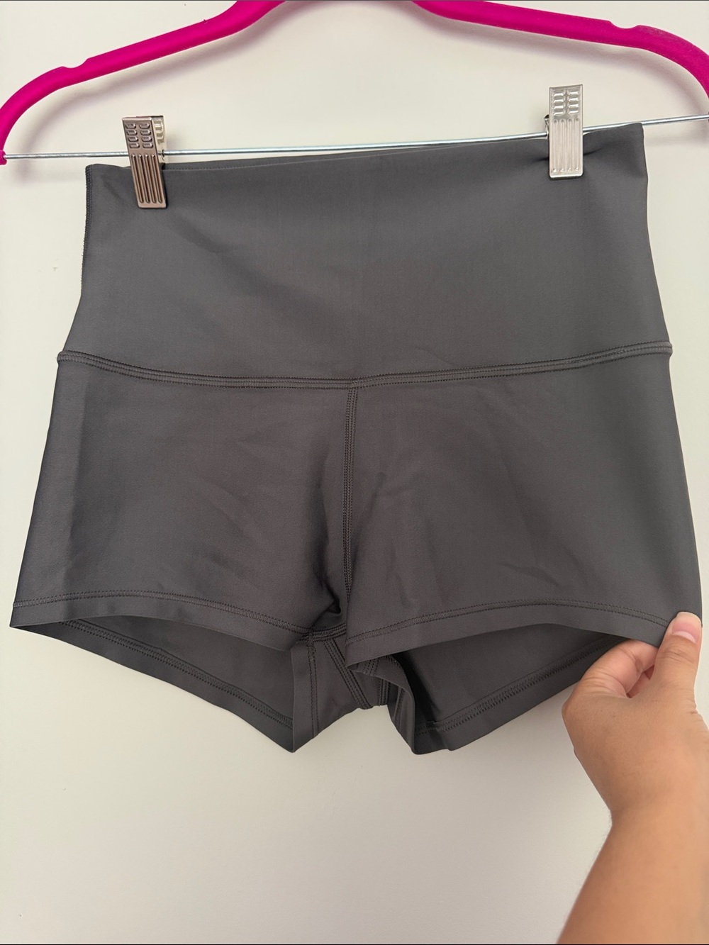 Tna action 1.5 inch inseam short